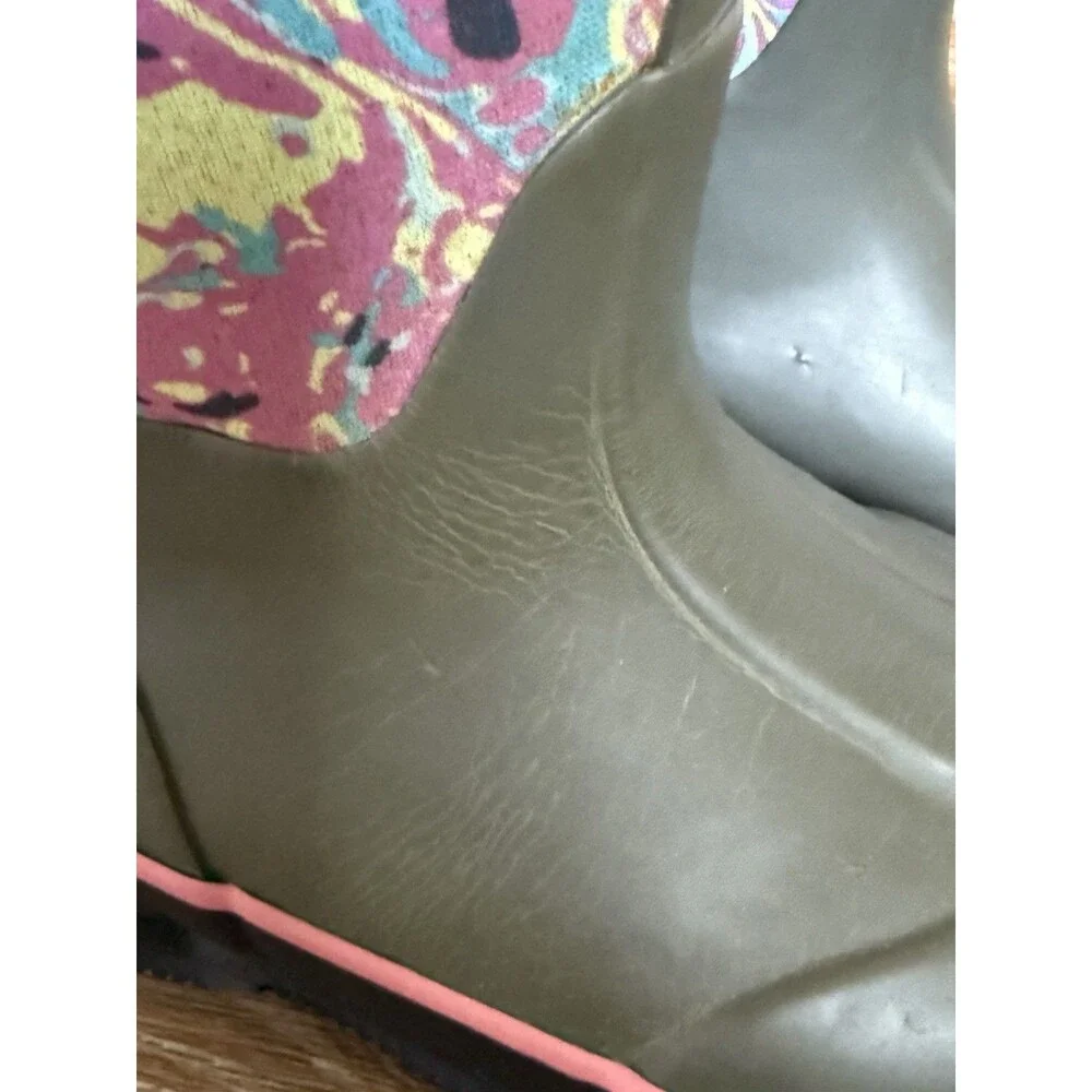 Bogs Kids Cold Weather Boots Girls Size 9 Marble Print Gray Winter Fall